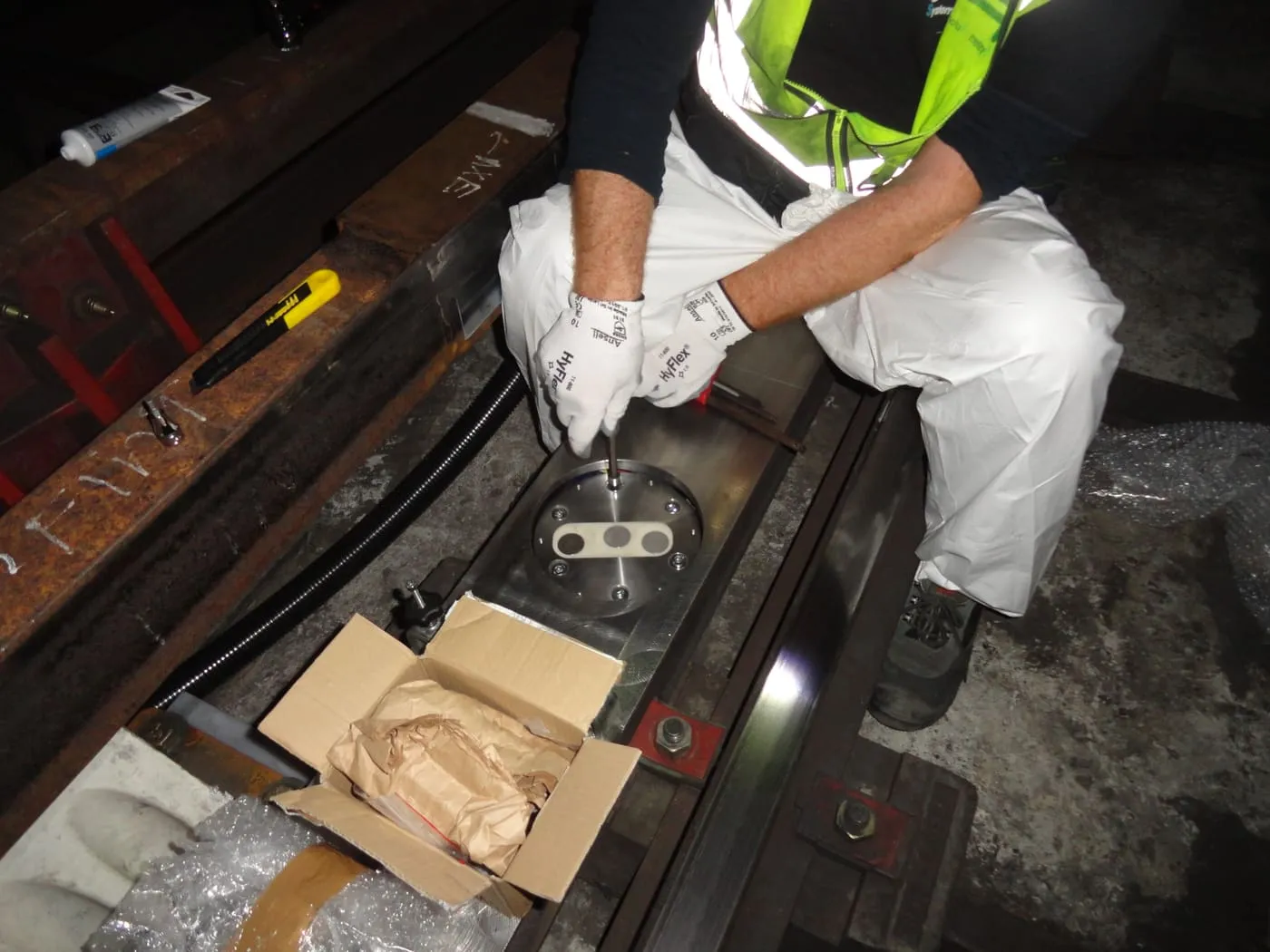 Corte de un neumático de metro para su control
